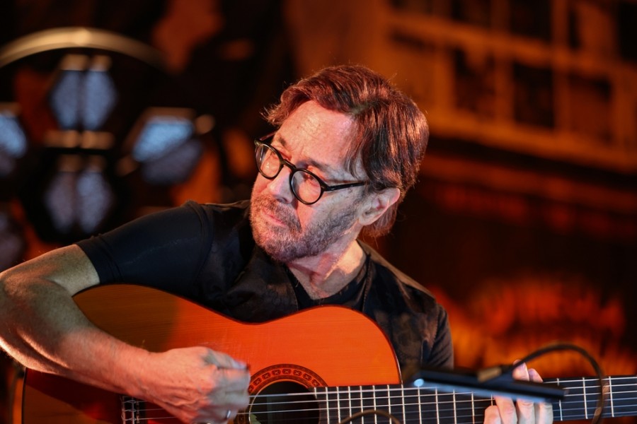 Découvrir Al Di Meola : un maître de la guitare jazz fusion