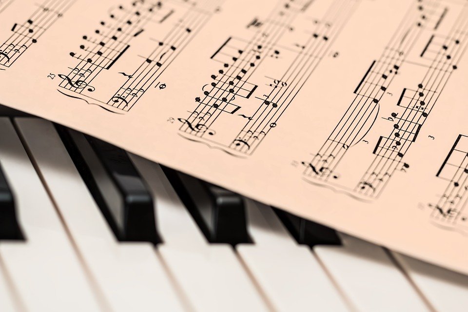 Apprendre le solfège : est-ce imparatif pour jouer d'un instrument ?